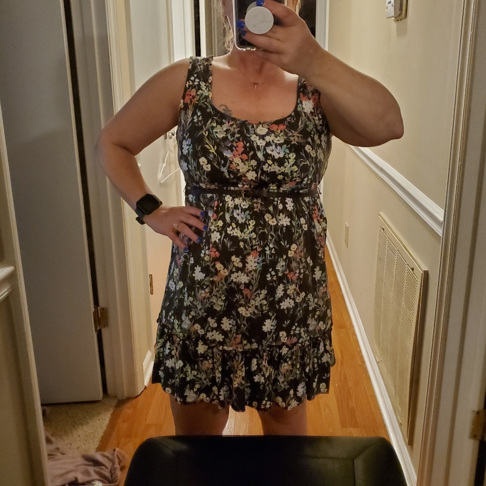 Cute spring dress!